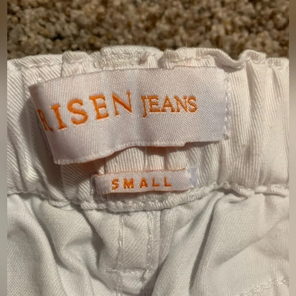 Risen White Denim Straight Leg Jeans size Small, NWT - Picture 5 of 7